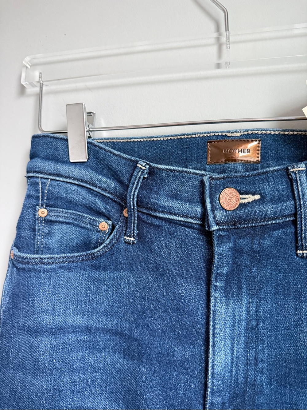 MOTHER Denim The Weekender Mid Rise Flared Jeans in Nip It In The Butt Sz 26 NEW - Picture 5 of 7